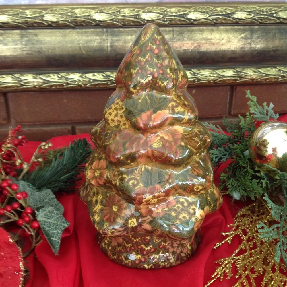 Beautiful Decoupaged Christmas Tree - Picture 1 of 6